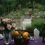 Grand Angelique Avec Jardin - Centre Apartment